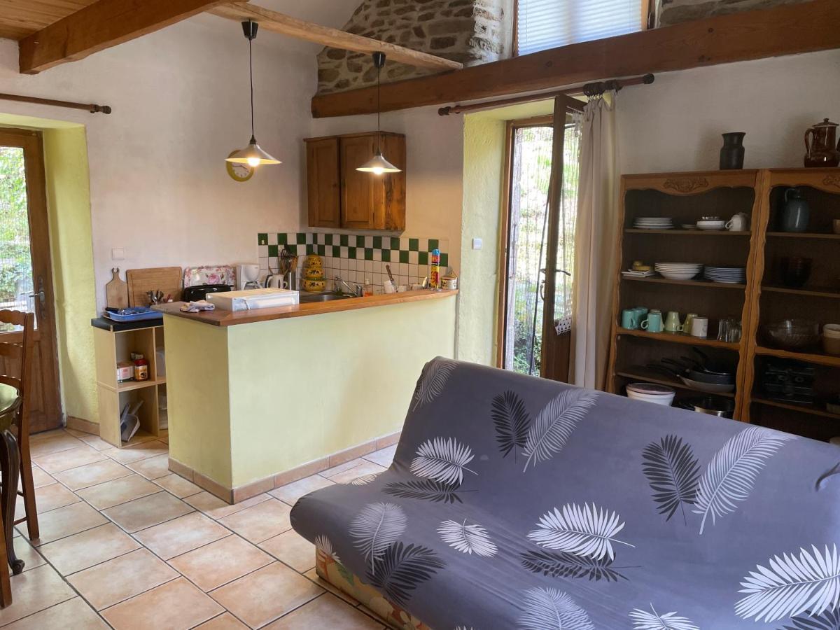 Charmant Petit Gite Au Coeur De L'Ardeche Saint-Melany Exterior foto